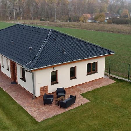 Apartman Uprostred Trojuhelniku Praha - Karlovy Vary - Plzen ホレショヴィツェ エクステリア 写真