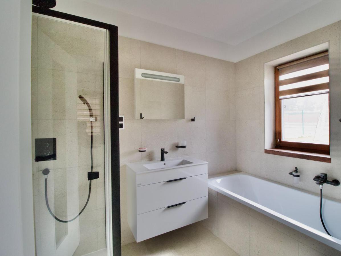 Apartman Uprostred Trojuhelniku Praha - Karlovy Vary - Plzen ホレショヴィツェ エクステリア 写真