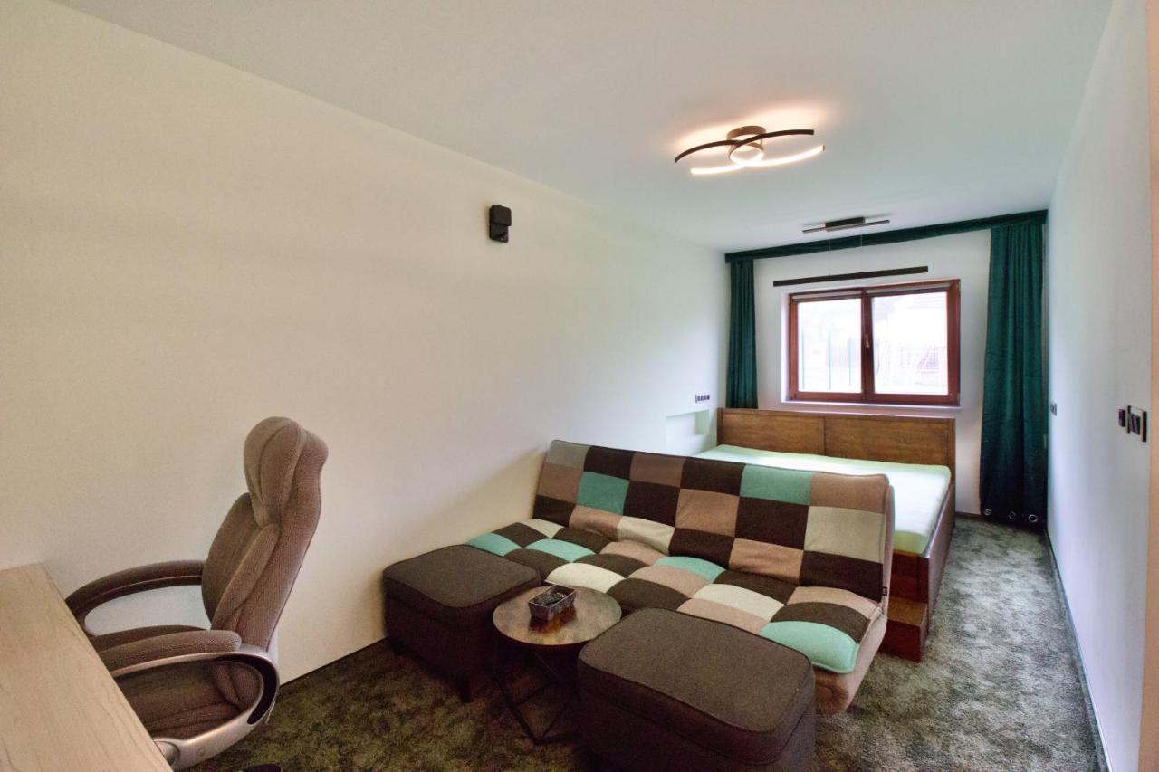 Apartman Uprostred Trojuhelniku Praha - Karlovy Vary - Plzen ホレショヴィツェ エクステリア 写真