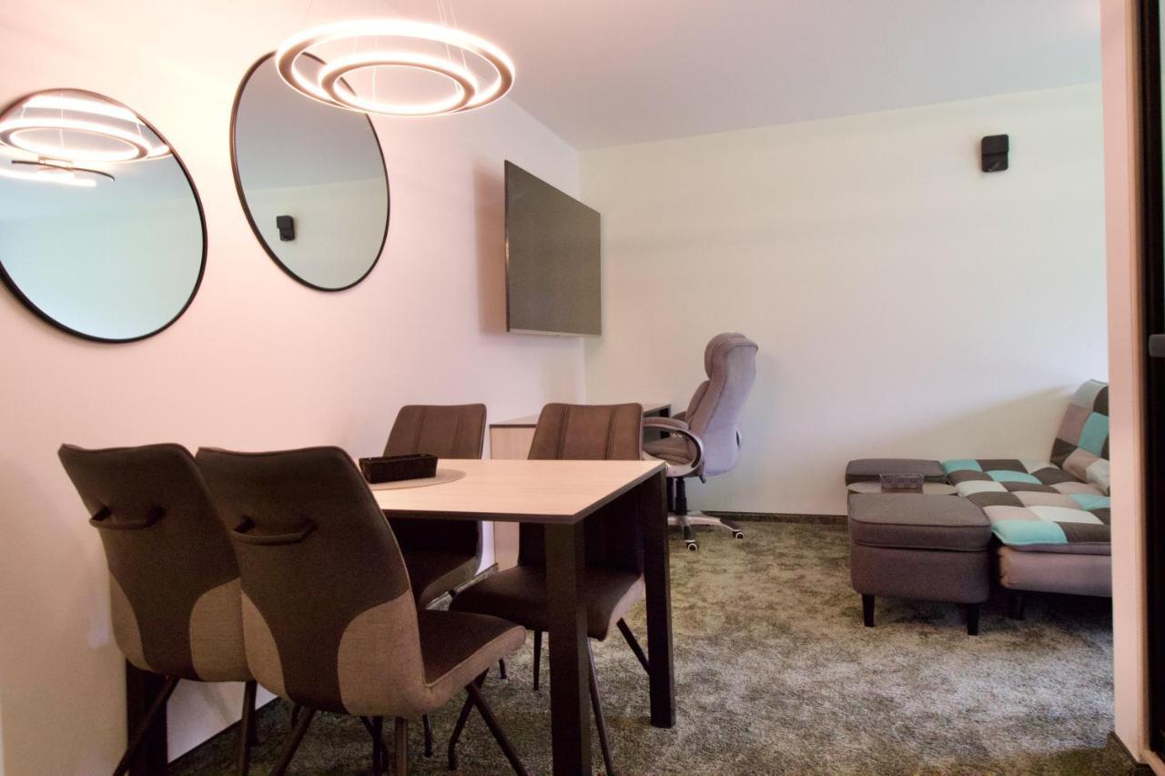 Apartman Uprostred Trojuhelniku Praha - Karlovy Vary - Plzen ホレショヴィツェ エクステリア 写真